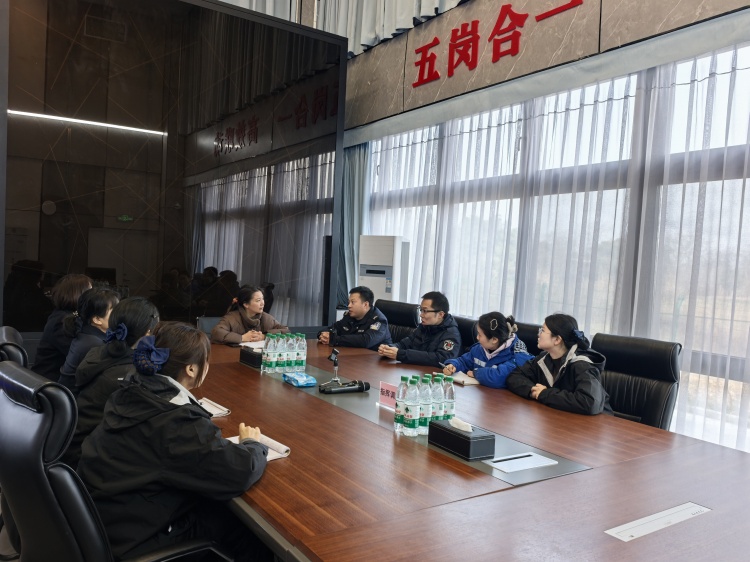 20260205 川西公司运行调度中心“五岗合一”联合临时党支部召开2026年春运“一路三方”工作落实会照片_副本.jpg