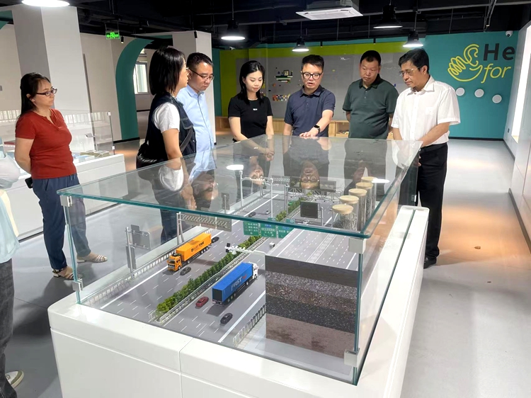 20250509川高公司营运管理部副部长盛鹏一行赴川西公司调研（1）_副本.jpg