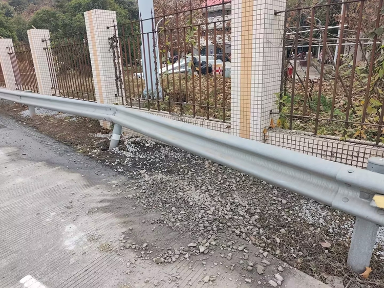 20260113渝蓉高速成功破获路产逃逸案 (2)_副本.jpg